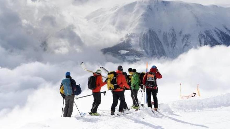 L&#039;equip de rescat dels esquiadors treballa a Valais