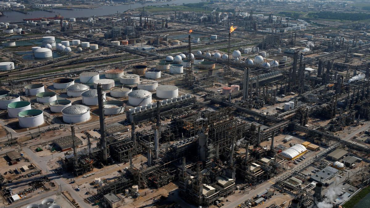 Vista aérea de una refinería Shell en Texas.