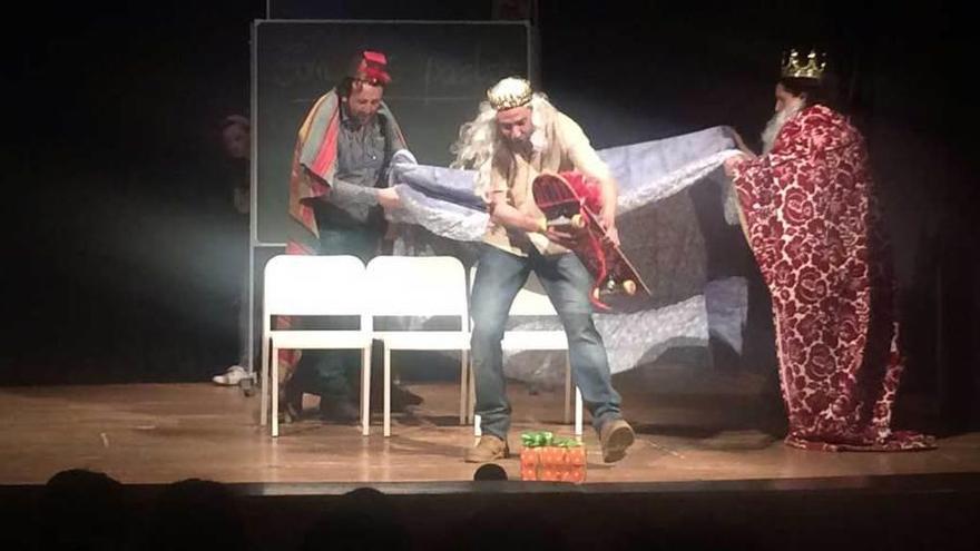 Cangas inicia su semana teatral con obras para todos los públicos