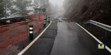 Cerradas tres carreteras en Tejeda por desprendimientos