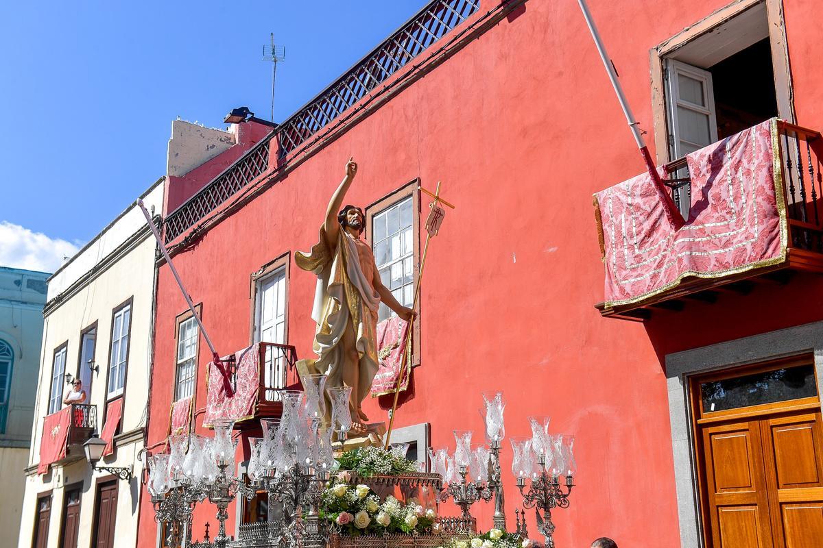 Procesión del Cristo Resucitado con salida desde laParroquia de Santo Domingo