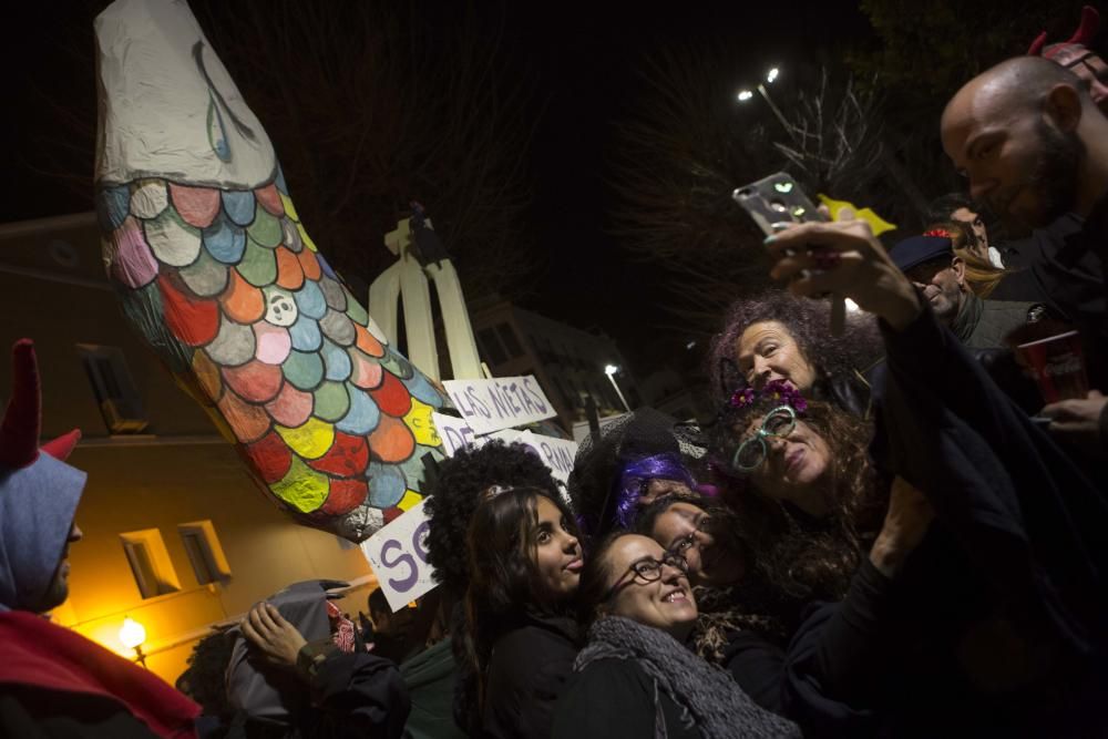 El Carnaval da su coletazo final con el Entierro de la Sardina