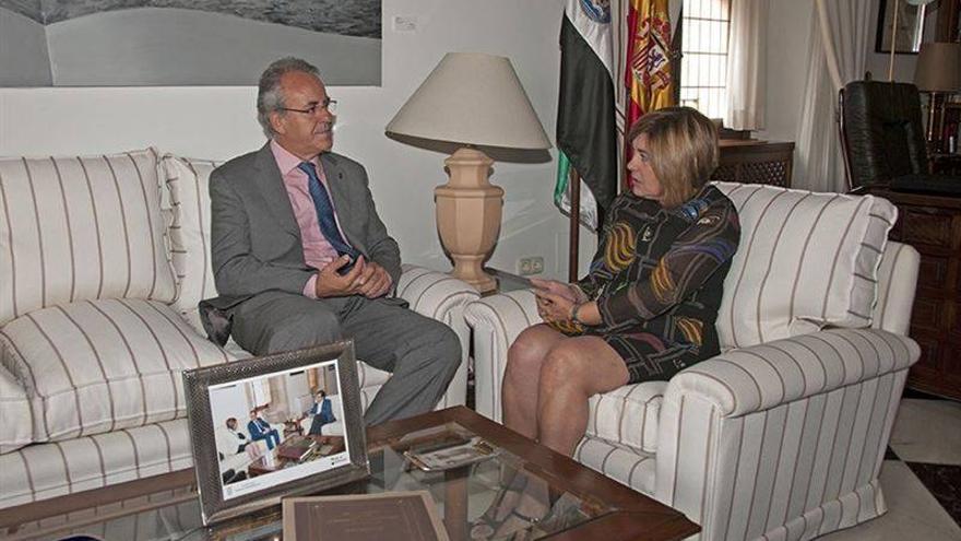 La Diputación de Cáceres y la Uex diseñan cómo reabrir el colegio Francisco de Sande