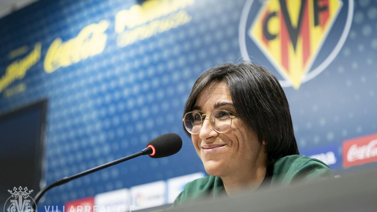 Sara Monforte, entrenadora del Villarreal Femenino, duramente castigado por la RFEF.