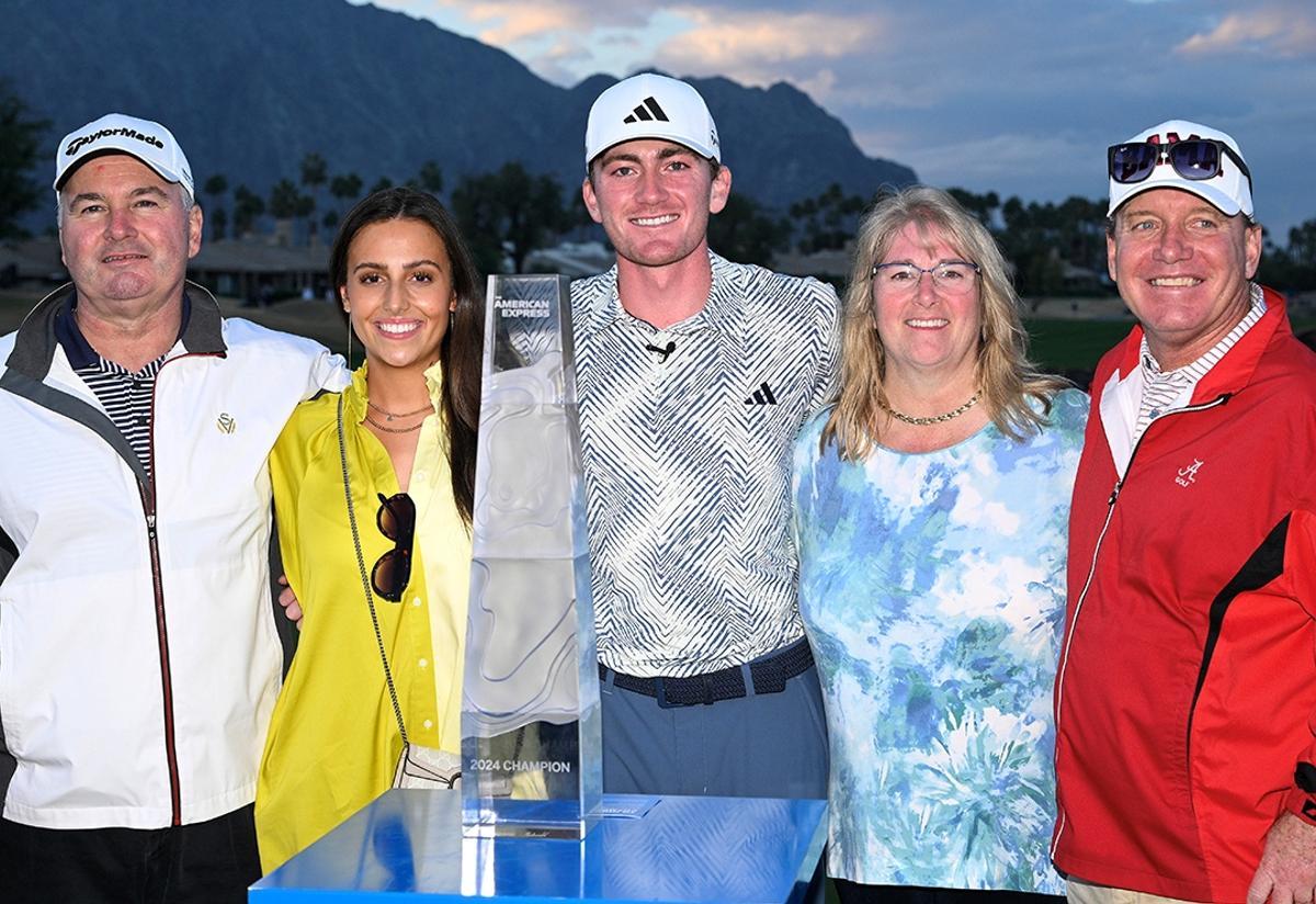 Dunlap celebró la victoria junto a sus padres, la novia y su preparador