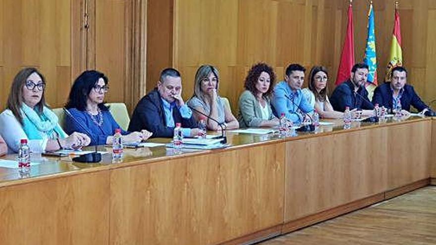 Los concejales de la oposición en el pleno.