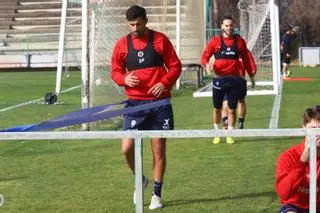 Rodri y la nueva defensa del Córdoba CF