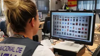 Un vecino de Murcia que violó a sus hijas guardaba mil fotos y vídeos de abusos a menores