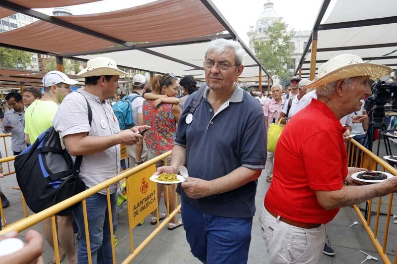 València celebra el Día de la Paella