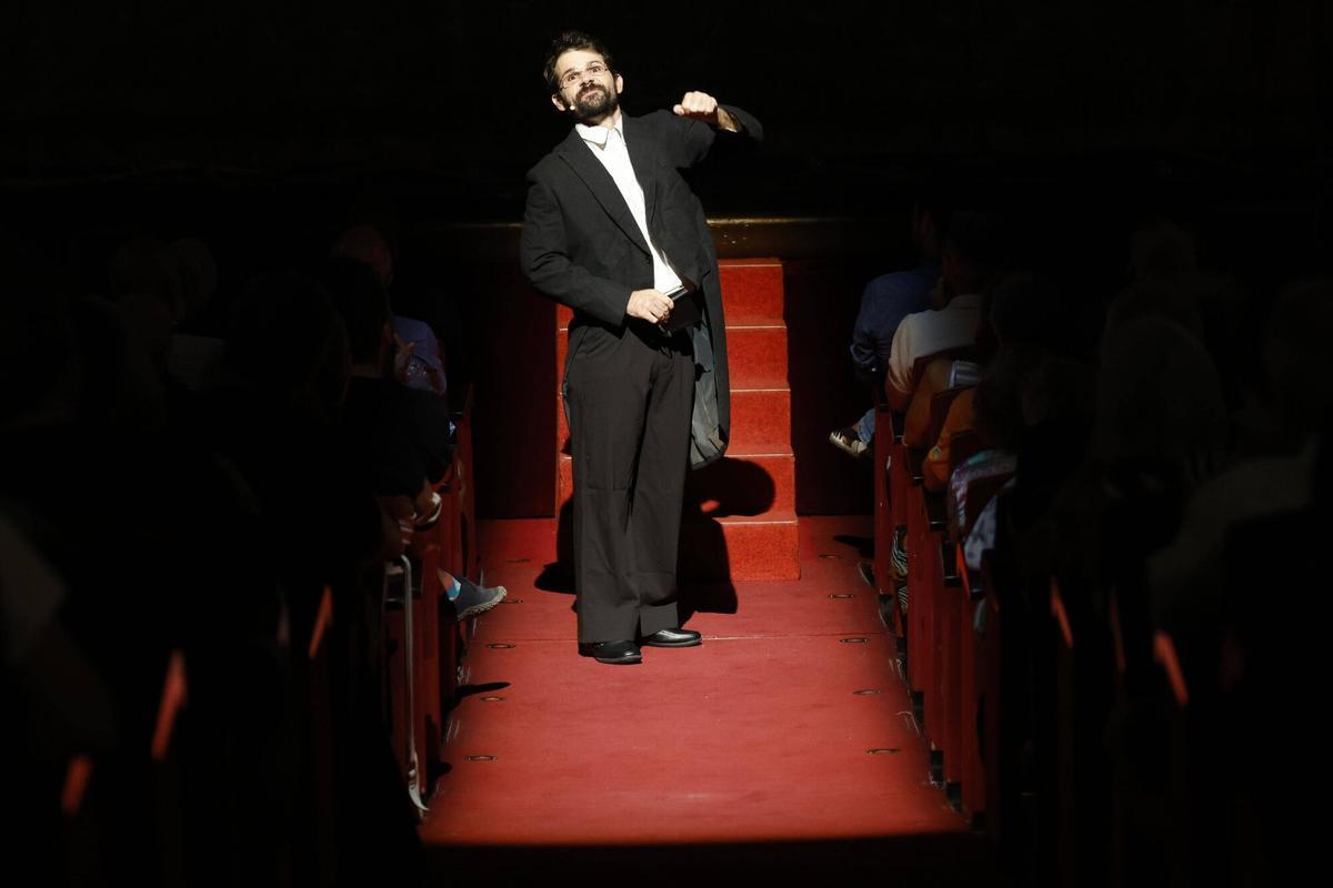 Girona. Teatre Municipal. Inauguracio 26a edicio del FITAG Festival Internacional de Teatre Amateur de Girona. Obra inaugural: Dins el bosc, de la companyia Quart Paradis.