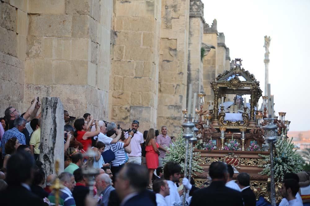 La Virgen de Acá vuelve a las calles del Alcázar Viejo