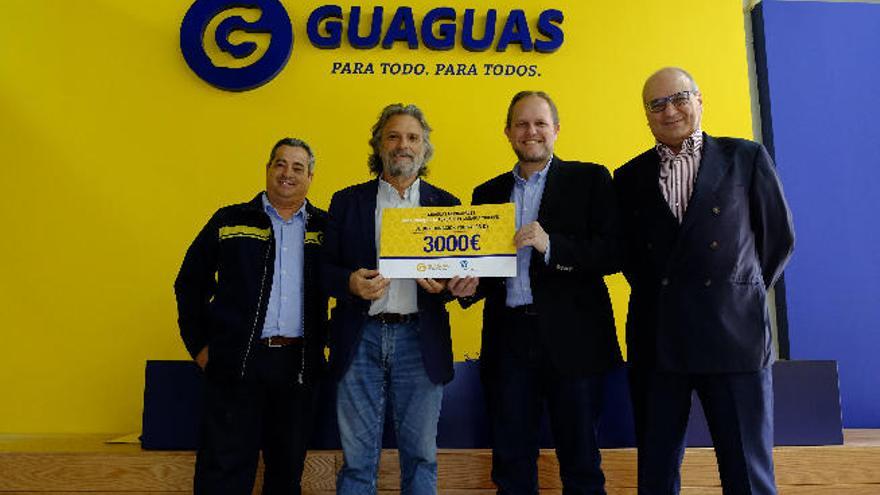 La Fundación Yrichen recibe 3.000 euros del concierto de la parranda de Guaguas