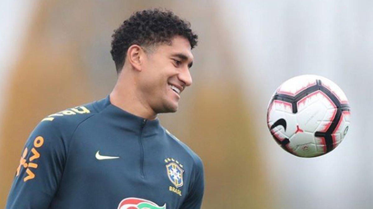 Pablo Castro, en un entrenamiento con la selección brasileña