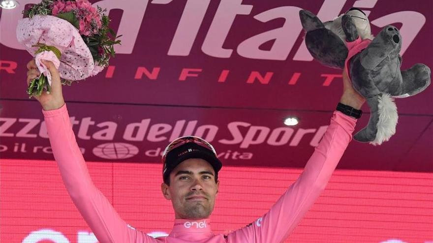 Dumoulin se agranda en Oropa, gana la etapa y refuerza la maglia rosa