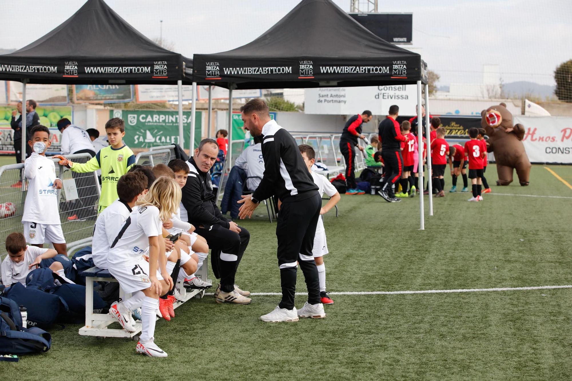 Todas las imágenes del torneo de fútbol Fibwi en Ibiza