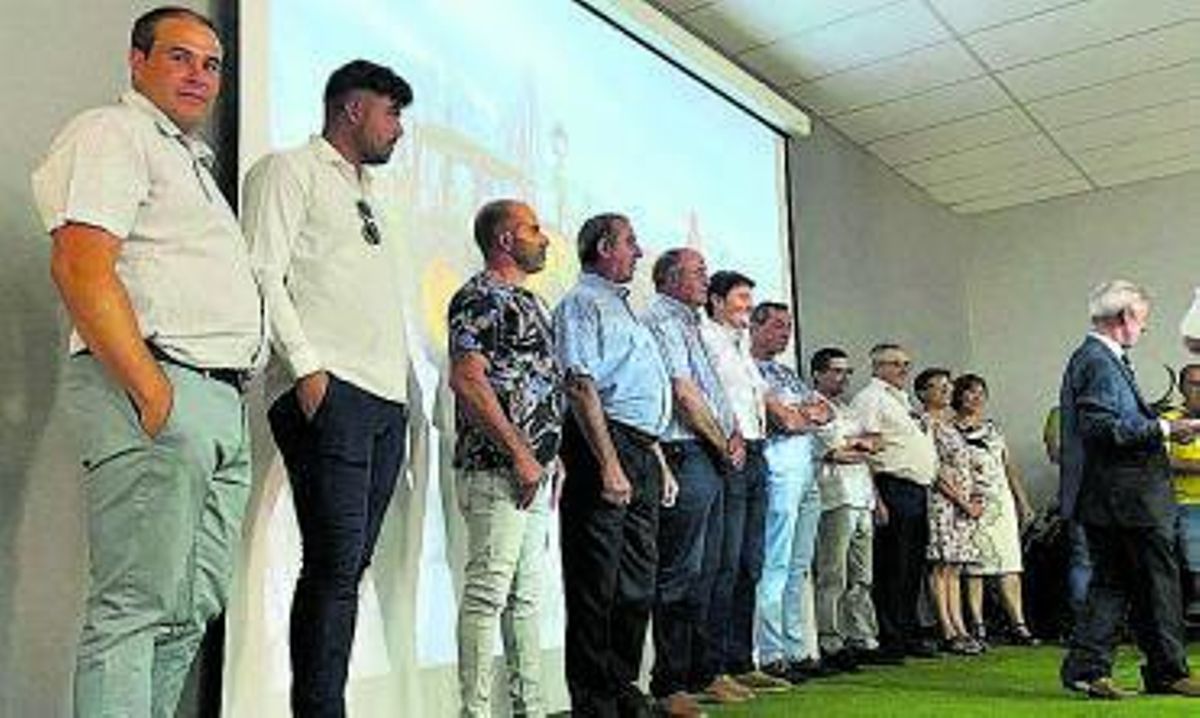 Los premiados durante la entrega del premio Talanda. | J. V.