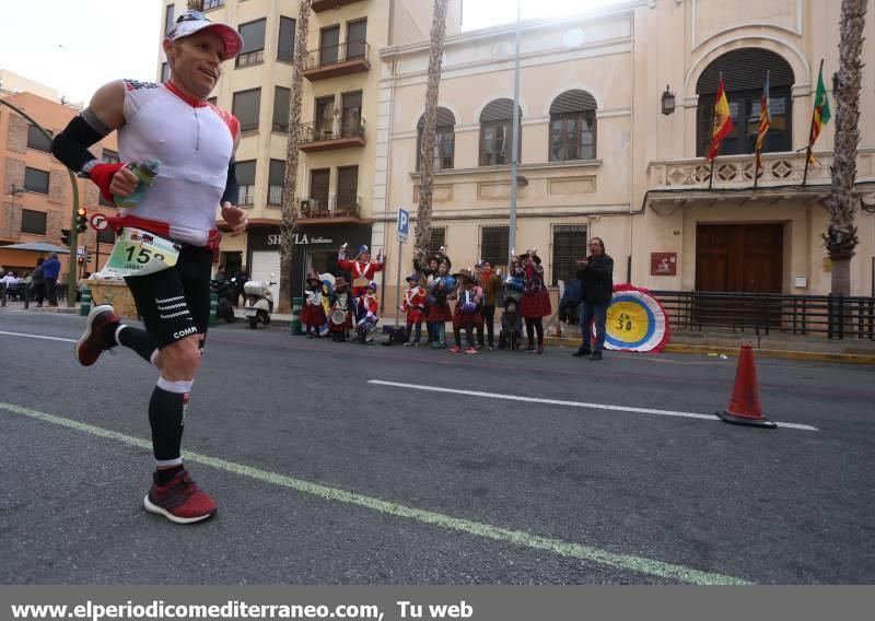 Atletas en el IX Marató BP de Castellón