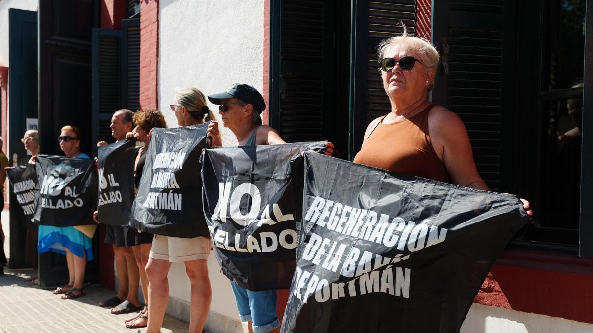 Bahía de Portmán, polémica y parálisis | ¿Por qué en Puerto Mayor sí y ...