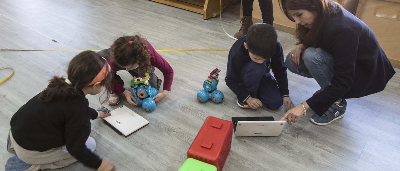 Robótica y computación en un colegio de Alicante