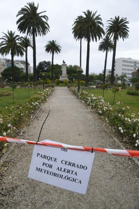 Viento y lluvia en A Coruña por la borrasca Miguel