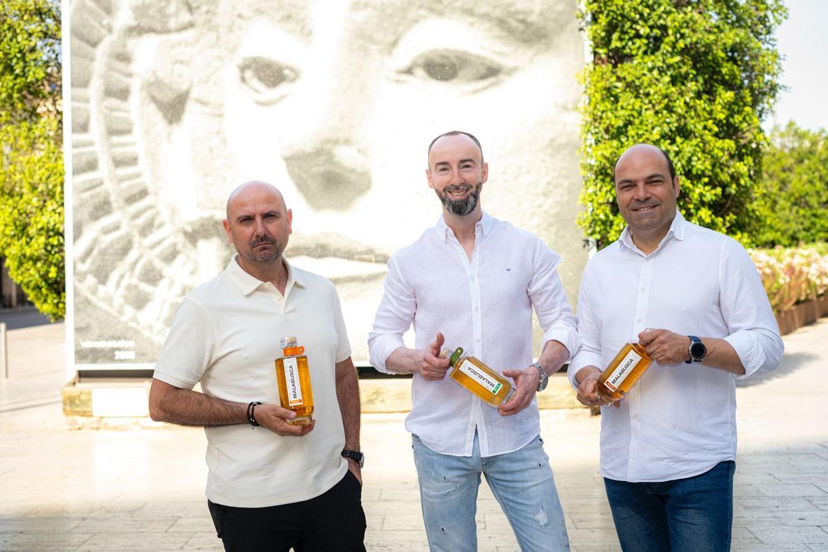 El equipo fundador de Malabusca.