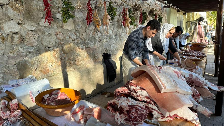 Sineu exhibe el espíritu de la mallorquinidad con su Fira dedicada a las &#039;matances&#039;