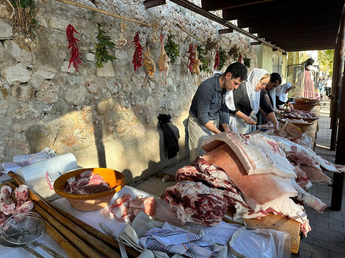 La Fira que mejor encarna la mallorquinidad, la de las 'Matances' de Sineu, en imágenes La Fira que mejor encarna la mallorquinidad, la de las 'Matances' de Sineu, en imágenes