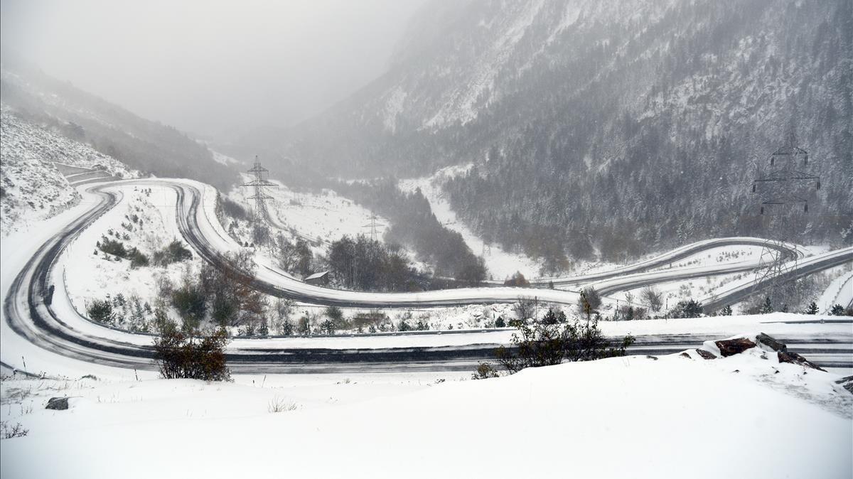 zentauroepp40841221 lleida  primeras nevadas en el port de la bonaigua  vall d a171106132349