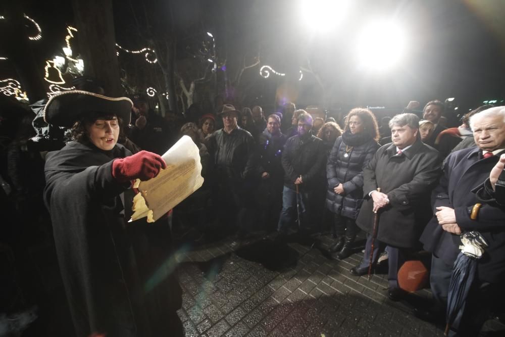 Auf der Plaça Major von Sa Pobla stieg am Montag (16.1.) zu Sant Antoni ein Spektakel mit Musik und Feuerwerk. Traditionalisten bemängeln hier zwar ein unnötiges Aufbauschen zum Event, dem regen Zulauf aber tat das auch diesem Jahr keinen Abbruch.