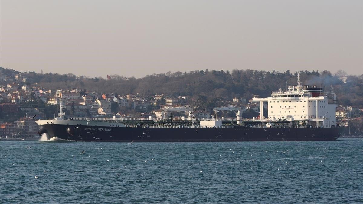 El buque petrolero 'The British Heritage' salía del golfo Pérsico hacia el Estrecho de Ormuz