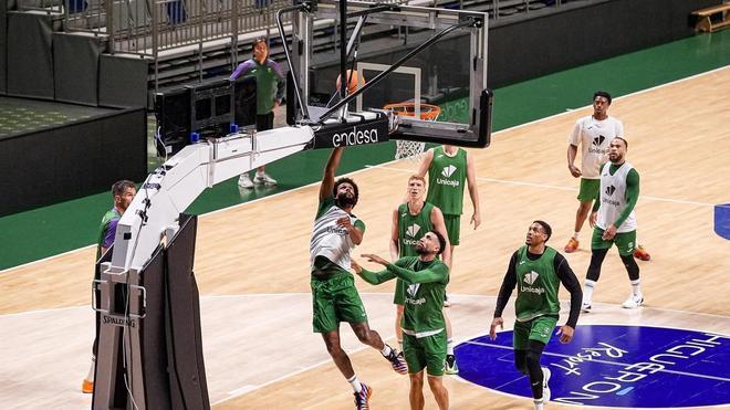 Nuevo pavimento para el Unicaja: el Martín Carpena renovará el suelo de la pista para la próxima temporada