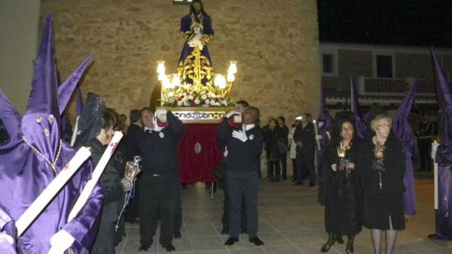 Sant Ferran abre la primera procesión de Jesús de Nazaret