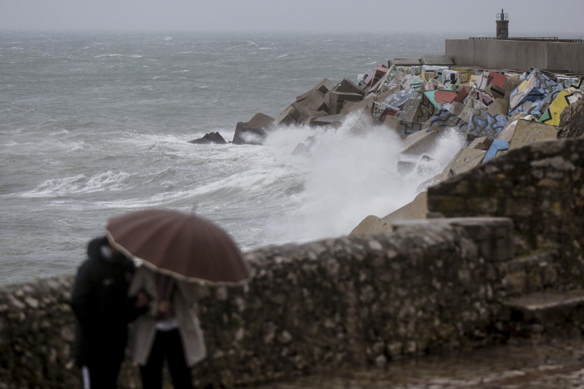 Temporal en Llanes