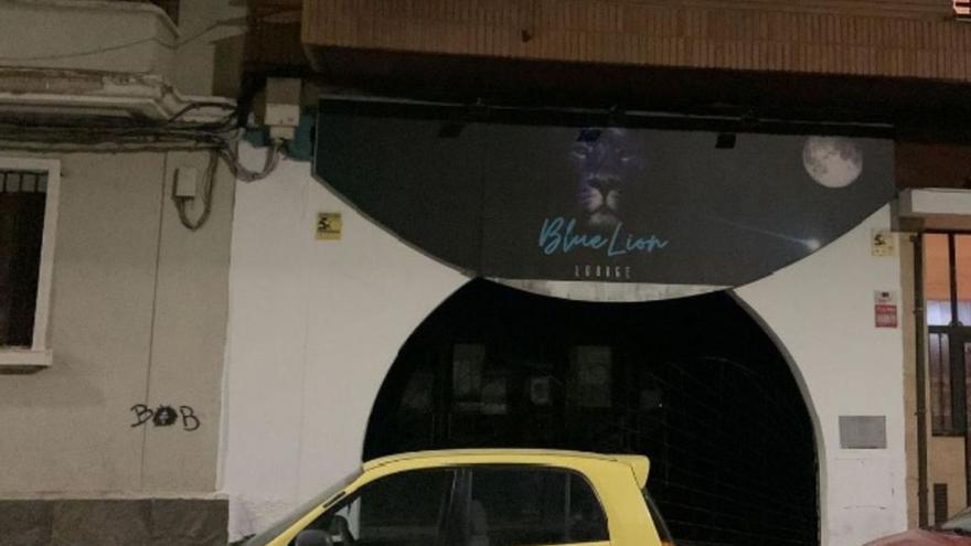 Imagen de archivo del pub Blue Lion de Calatayud, donde se perpetró el crimen en la madrugada del 13 de agosto de 2022. | SERVICIO ESPECIAL