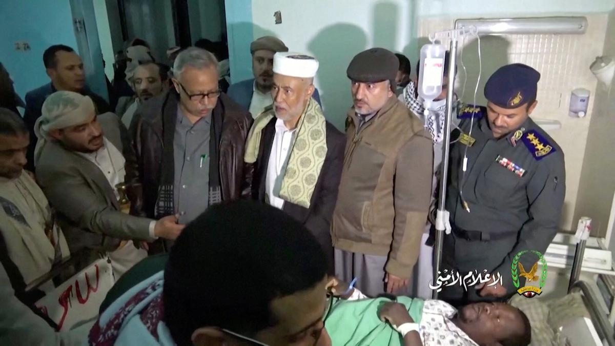 Al menos 85 muertos por una estampida en un reparto benéfico en Yemen