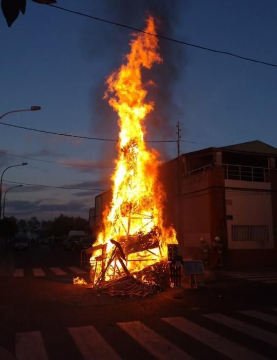 ... que a media tarde fue pasto de las llamas.