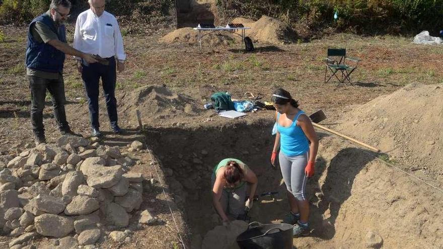 Sondeo realizado en Cálago por los arqueólogos el pasado año. // Noé Parga