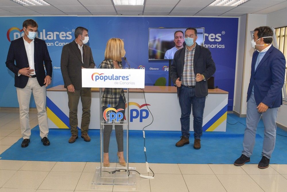 La presidenta del PP de Canarias, Australia Navarro, anuncia que no se presentará a la reelección