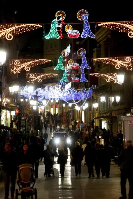 Encendido de las luces de Navidad en Avilés