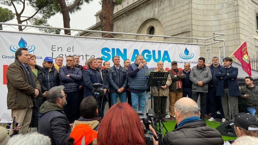 Lectura del manifiesto de los regantes en defensa del Trasvase Tajo-Segura