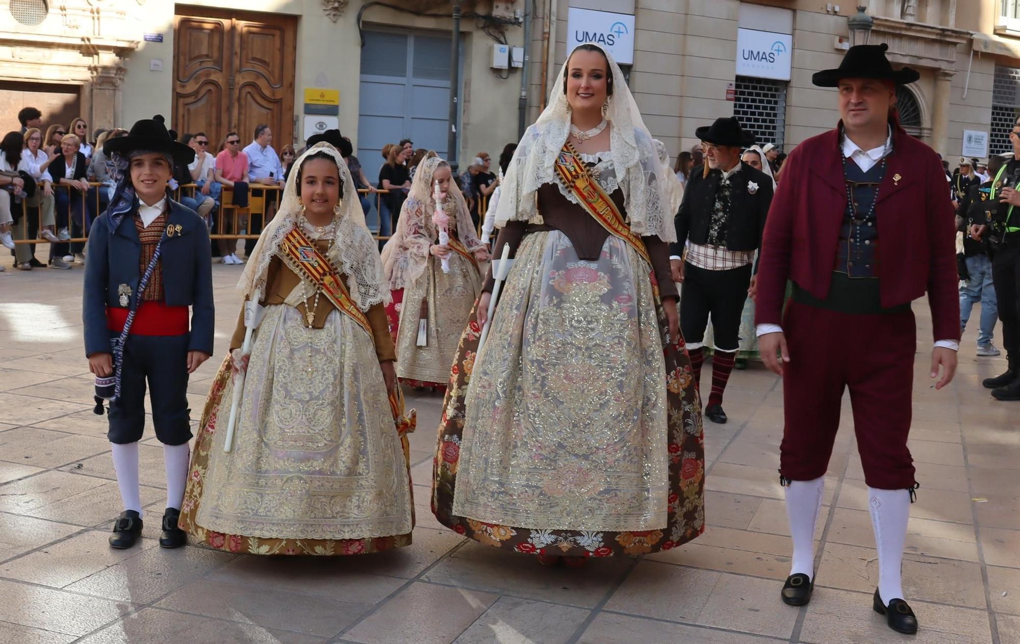 Comisiones de falla en la Procesión de la Virgen (2/5)