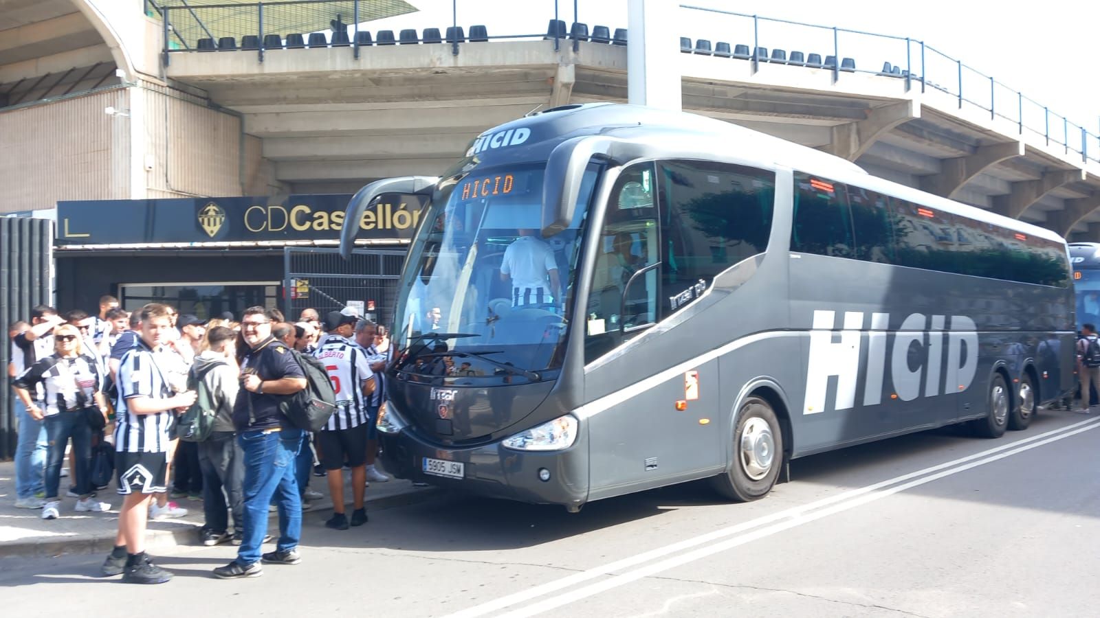 Elda se teñirá de albinegro: La afición del Castellón registra el primer viaje multitudinario de la temporada
