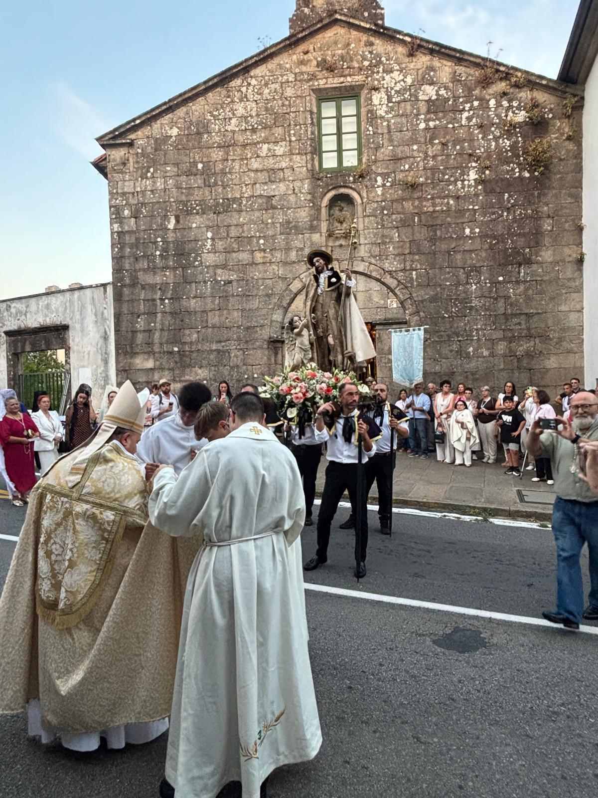 Santiago honra a San Roque con su tradicional procesión Santiago honra a San Roque con su tradicional procesión
