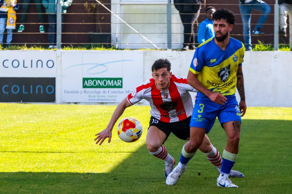 El Céltiga se lleva el derbi con el Cambados (2-0)