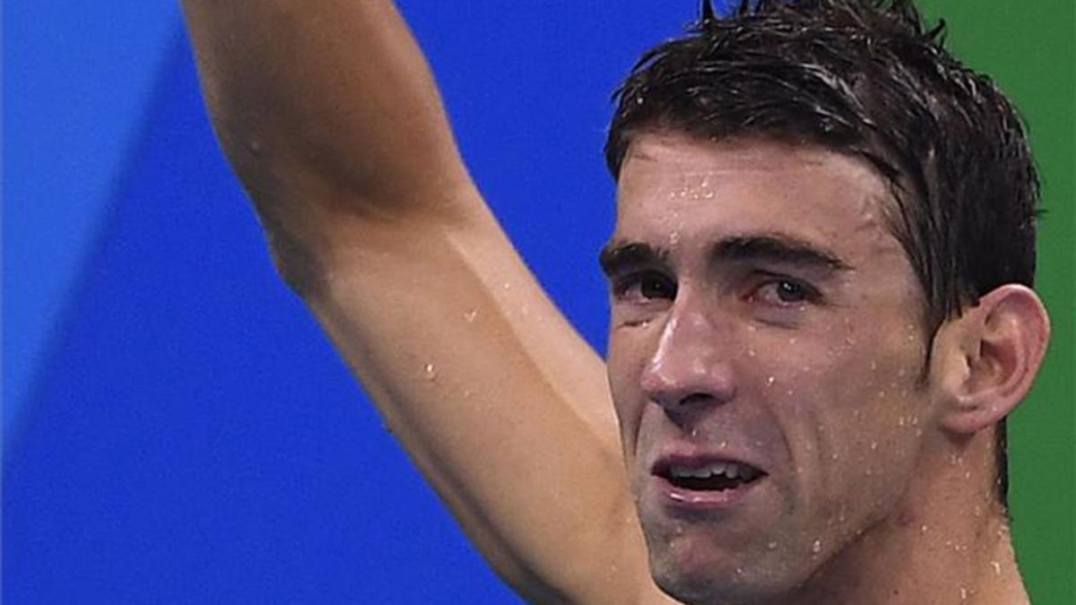 Phelps, emocionado tras su último triunfo