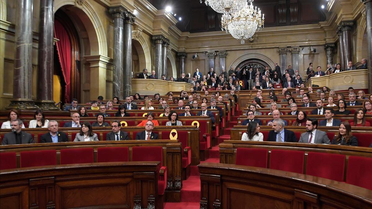 zentauroepp41637694 memberns of the catalan parliament are pictured before its i180117111929