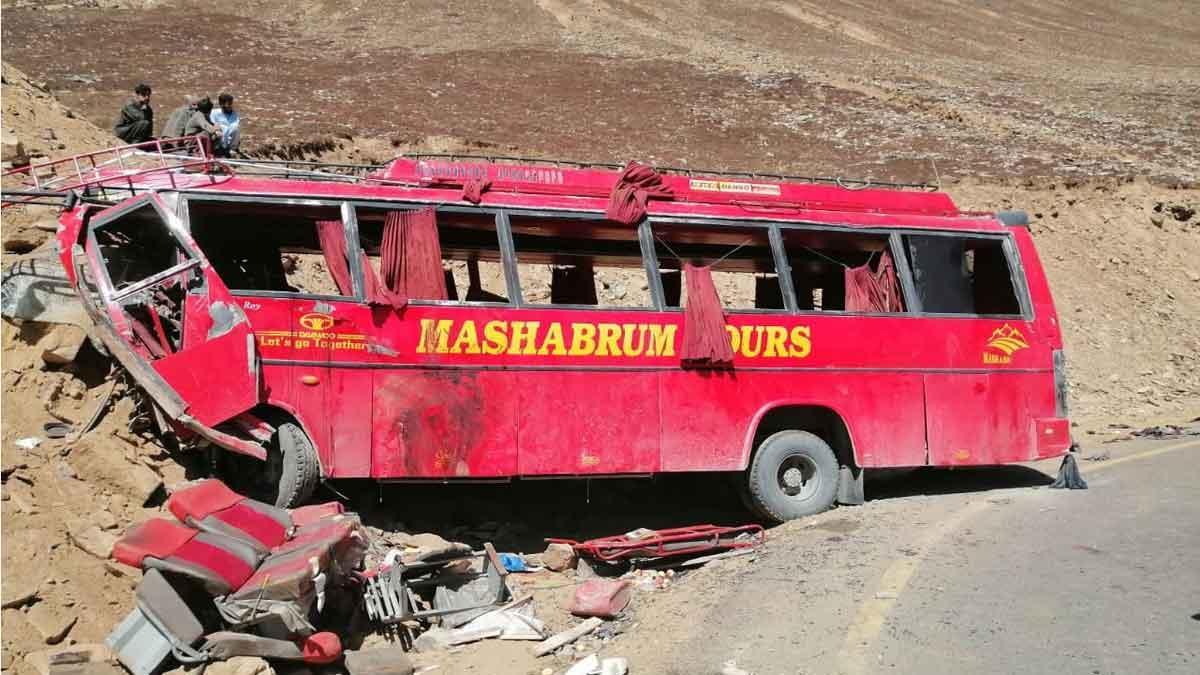 Al menos 26 muertos en un accidente de autobús en Pakistán