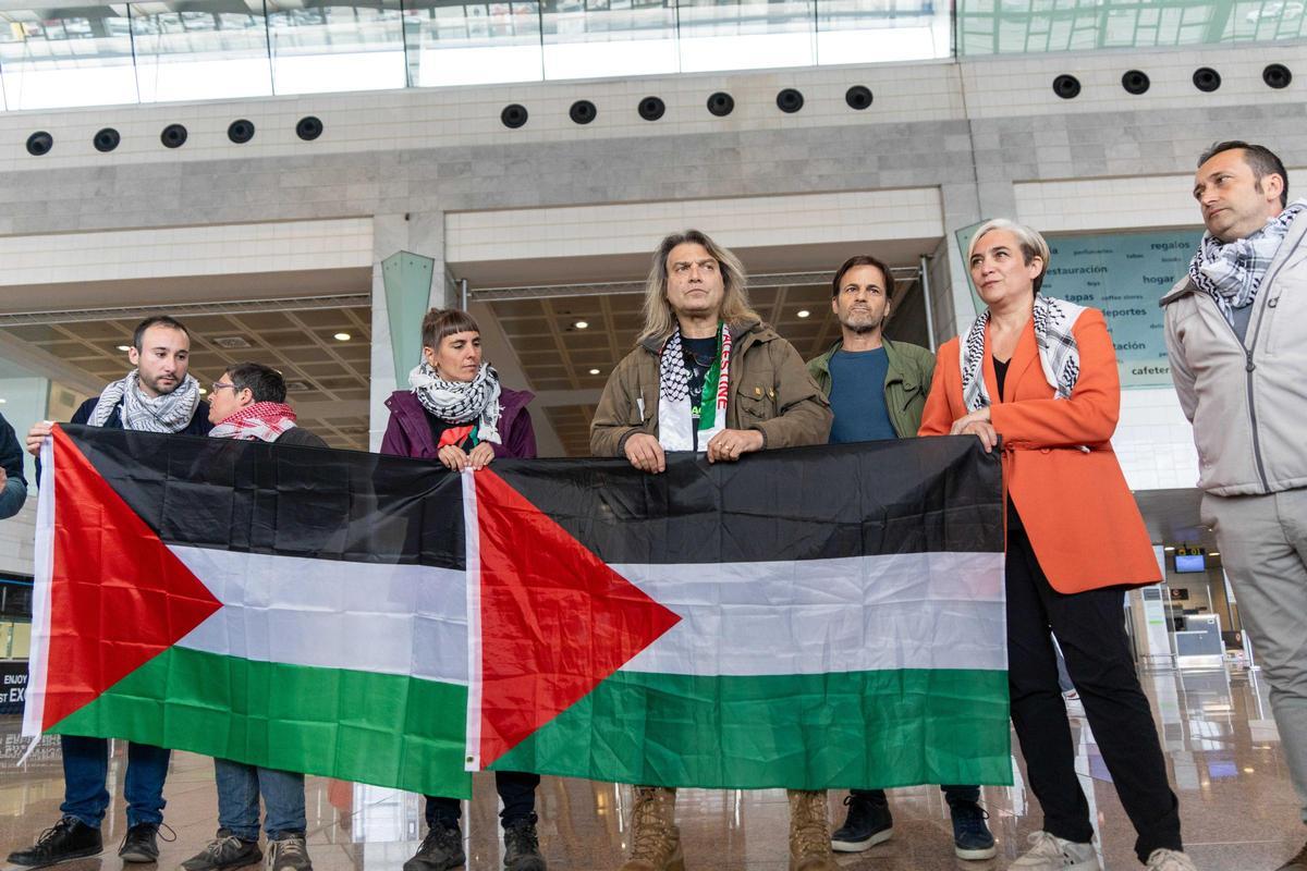 Ada Colau y Jaume Asens viajan a Gaza en una iniciativa que pretende llevar ayuda humanitaria a la Franja de Gaza (2024)