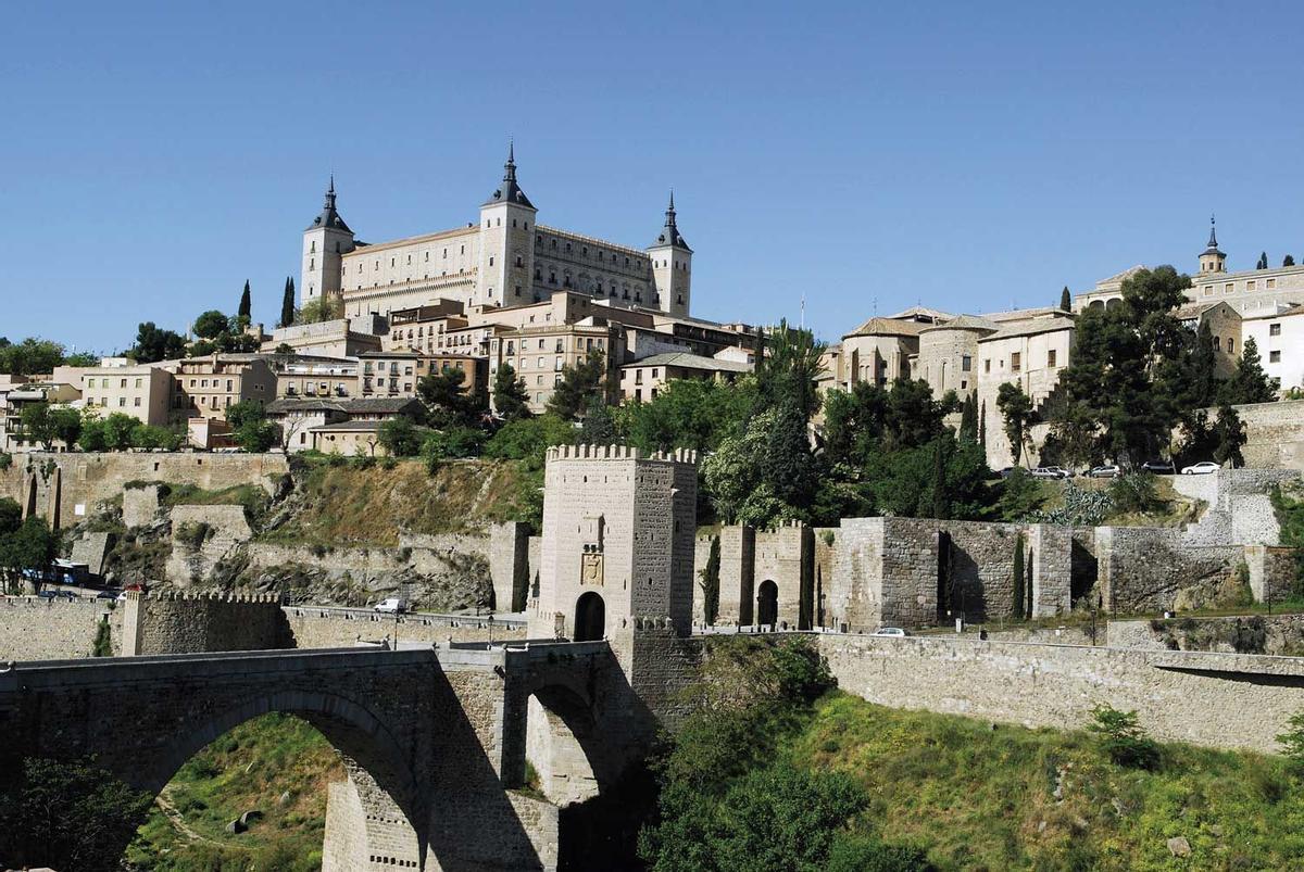 Toledo, luces sobre el Alcázar