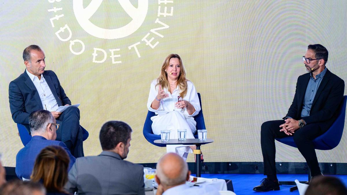 Francisco Torres, Rosa Dávila y José Miguel González.